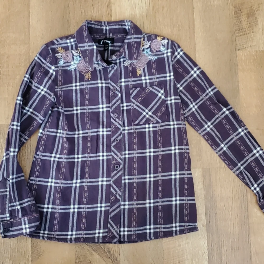 Art Class Girls Plaid Plum Flannel‎ Embroidered Long Sleeve Buttondown Shirt